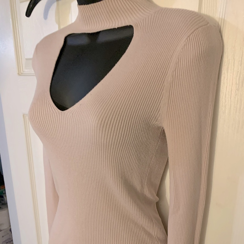 Dusty pink ribbed sweater